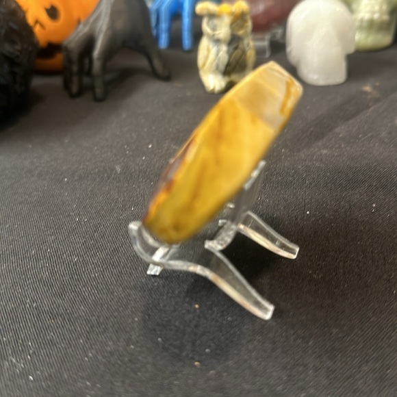 Mookaite heart crystal from Australia 2”1/2 x 2” - Picture 2 of 3